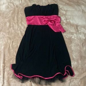 Juniors Black Dress with Pink Bow Detail